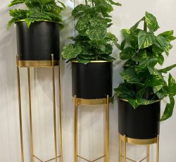 گلدان آلومینیومی زیره دار