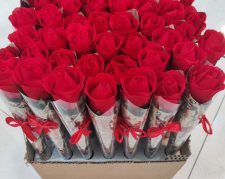 گل رز ۴۹ تایی با قیمت مناسب