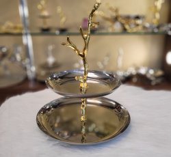 شیرینی خوری دو طبقه شاخ گوزنی: زیبایی طبیعی در میز پذیرایی شما
