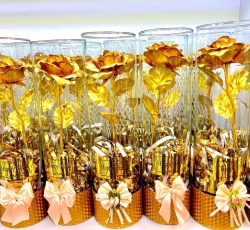 گل شیشه ای: هدیه‌ای خاص برای خانم‌های خوش سلیقه