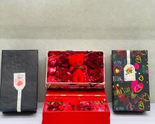 باکس مستطیل خرس، گل رز و شکلات، هدیه‌ای زیبا برای روز مادر و ولنتاین